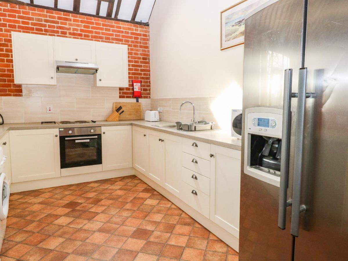 Pear Tree Villa Wood Norton Ngoại thất bức ảnh