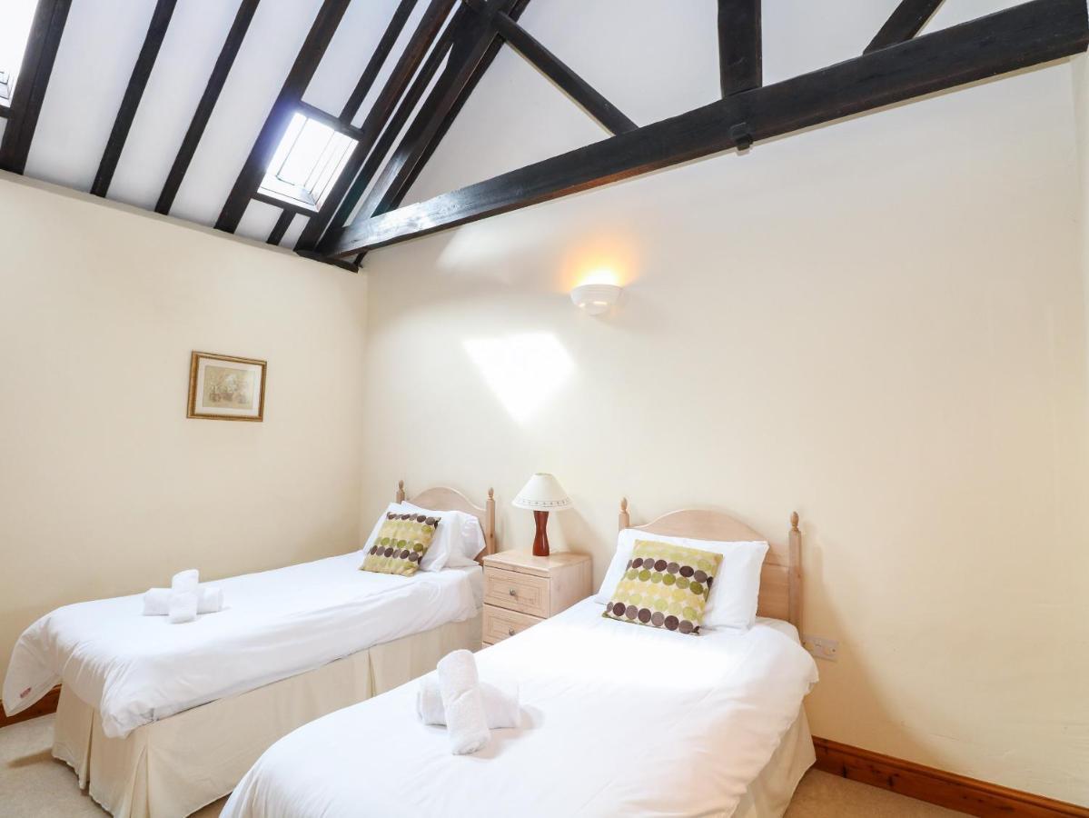 Pear Tree Villa Wood Norton Ngoại thất bức ảnh